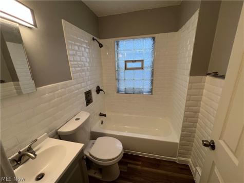 3679 E 105th Street Cleveland OH 44105