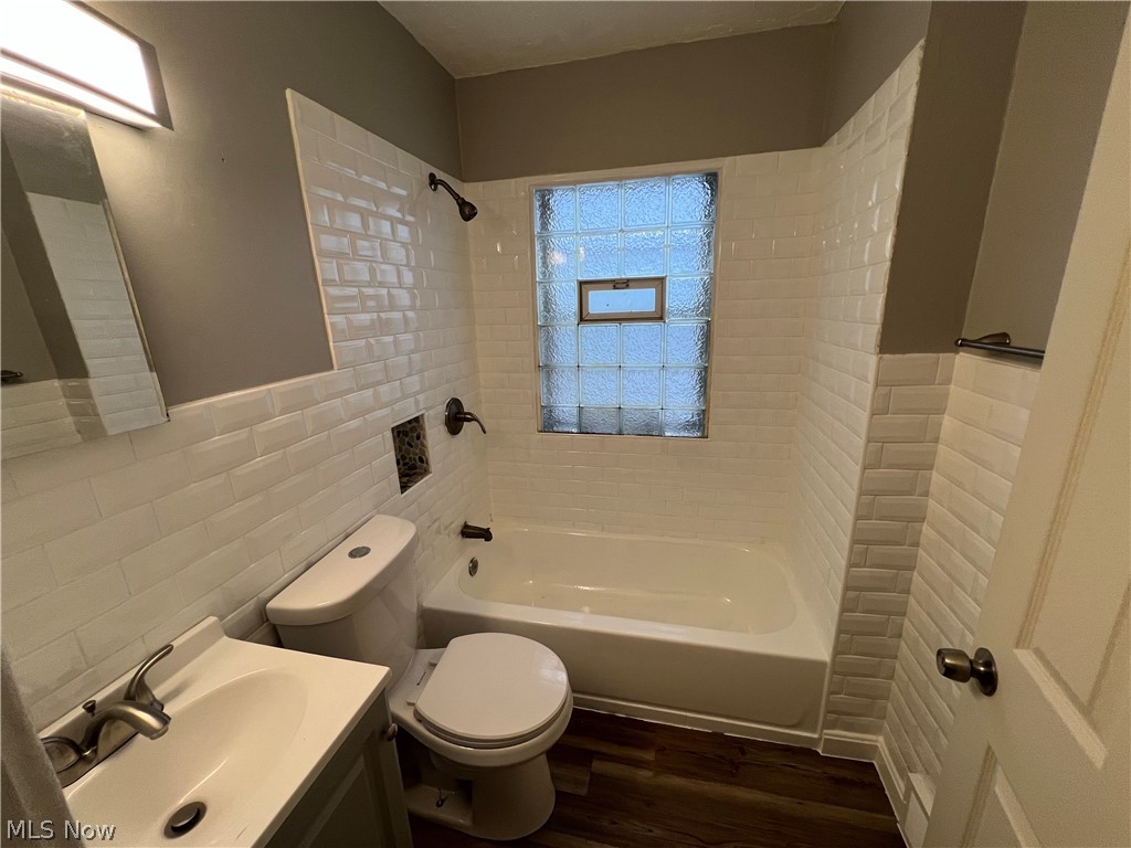 3679 E 105th Street Cleveland OH 44105