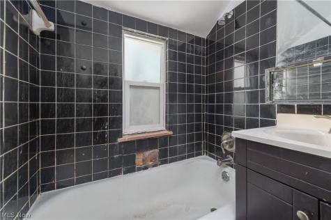 3675 Randolph Road Cleveland Heights OH 44121