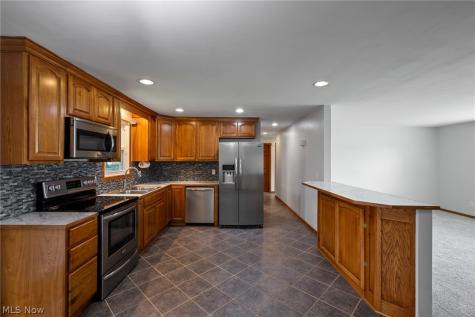 8311 Parkford Street NW Massillon OH 44646