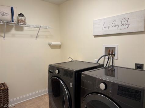 147 Quartz Avenue Peninsula OH 44264
