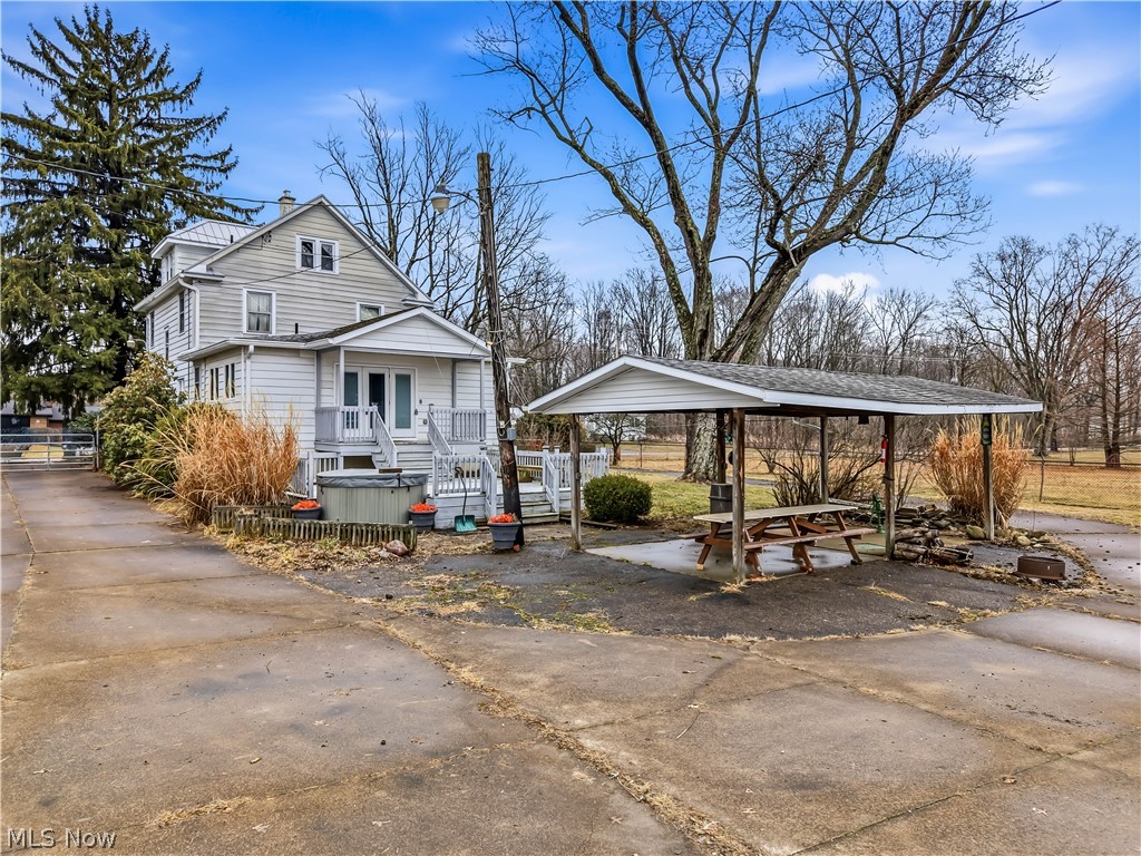 8539 Schubert Avenue NE Alliance OH 44601
