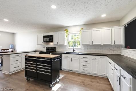 1185 Coventry Street Akron OH 44306