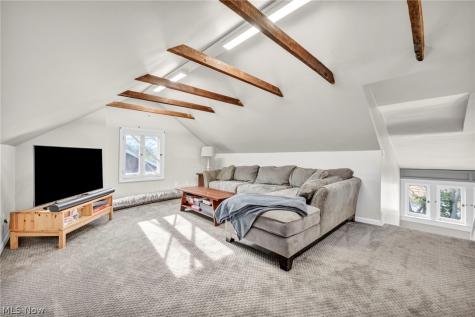 2885 Edgehill Road Cleveland Heights OH 44118
