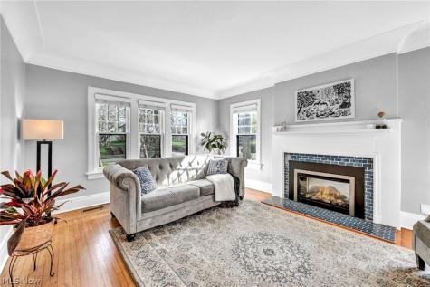 2885 Edgehill Road Cleveland Heights OH 44118