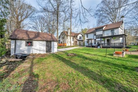 2885 Edgehill Road Cleveland Heights OH 44118