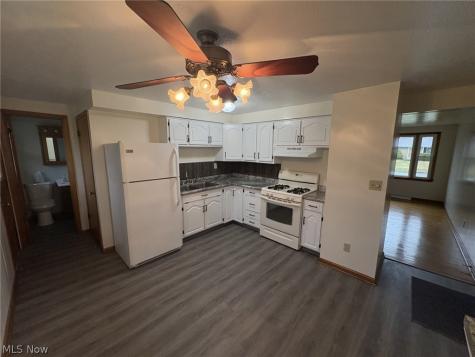549 NW Montrose Avenue NW Massillon OH 44646