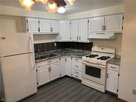 549 NW Montrose Avenue NW Massillon OH 44646