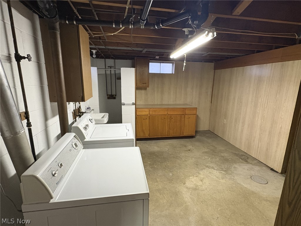 549 NW Montrose Avenue NW Massillon OH 44646