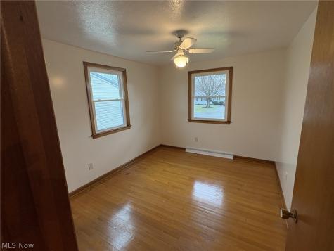 549 NW Montrose Avenue NW Massillon OH 44646