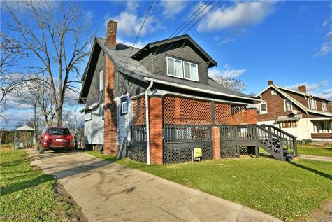 32 E Avondale Avenue Youngstown OH 44507