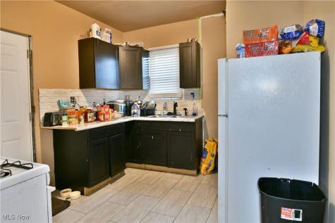 32 E Avondale Avenue Youngstown OH 44507