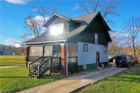 32 E Avondale Avenue Youngstown OH 44507