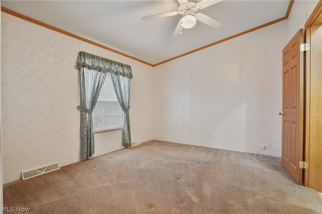 228 Troy Oaks Drive Hiram OH 44234