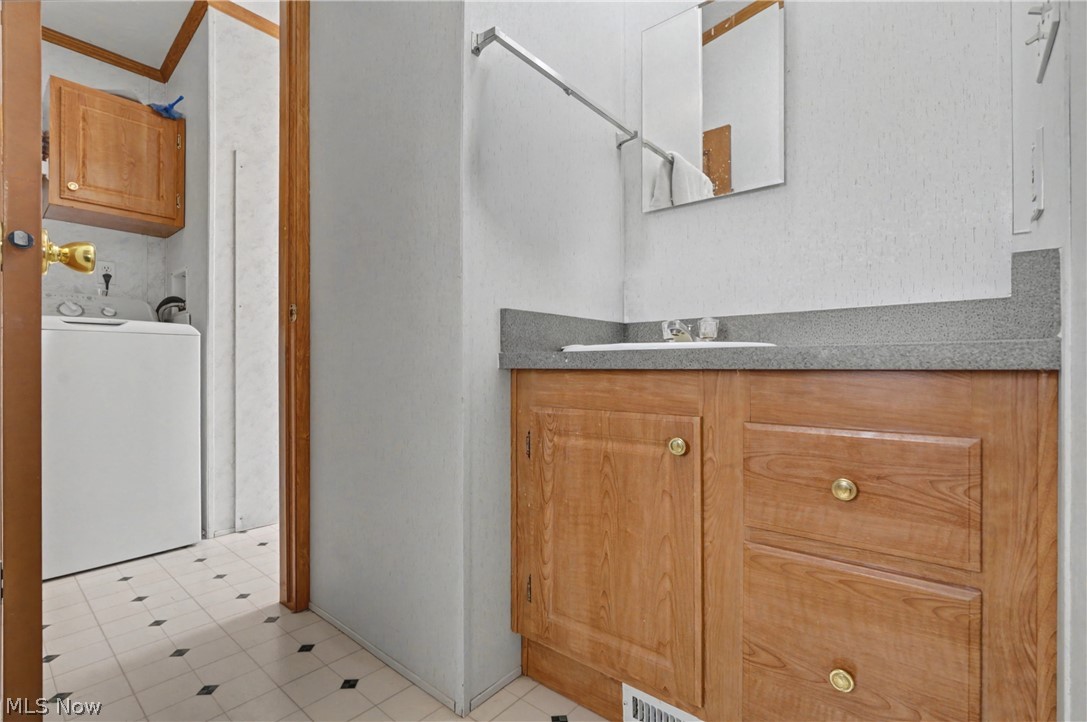 228 Troy Oaks Drive Hiram OH 44234