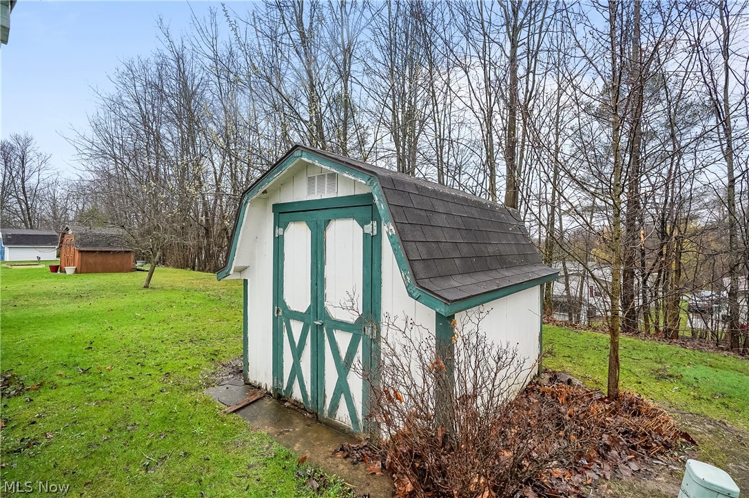 228 Troy Oaks Drive Hiram OH 44234