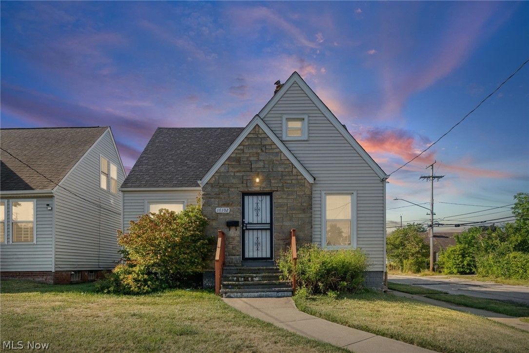 16102 Talford Avenue Cleveland OH 44128