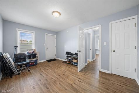 16102 Talford Avenue Cleveland OH 44128