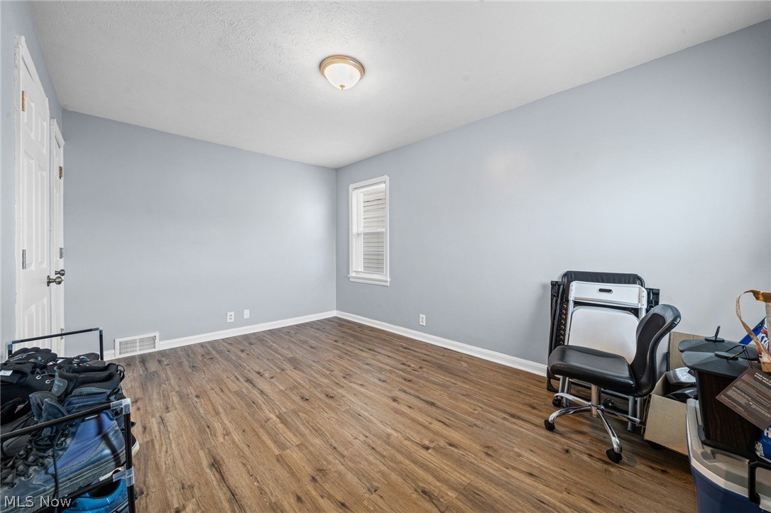 16102 Talford Avenue Cleveland OH 44128