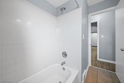 16102 Talford Avenue Cleveland OH 44128
