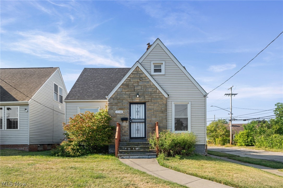 16102 Talford Avenue Cleveland OH 44128