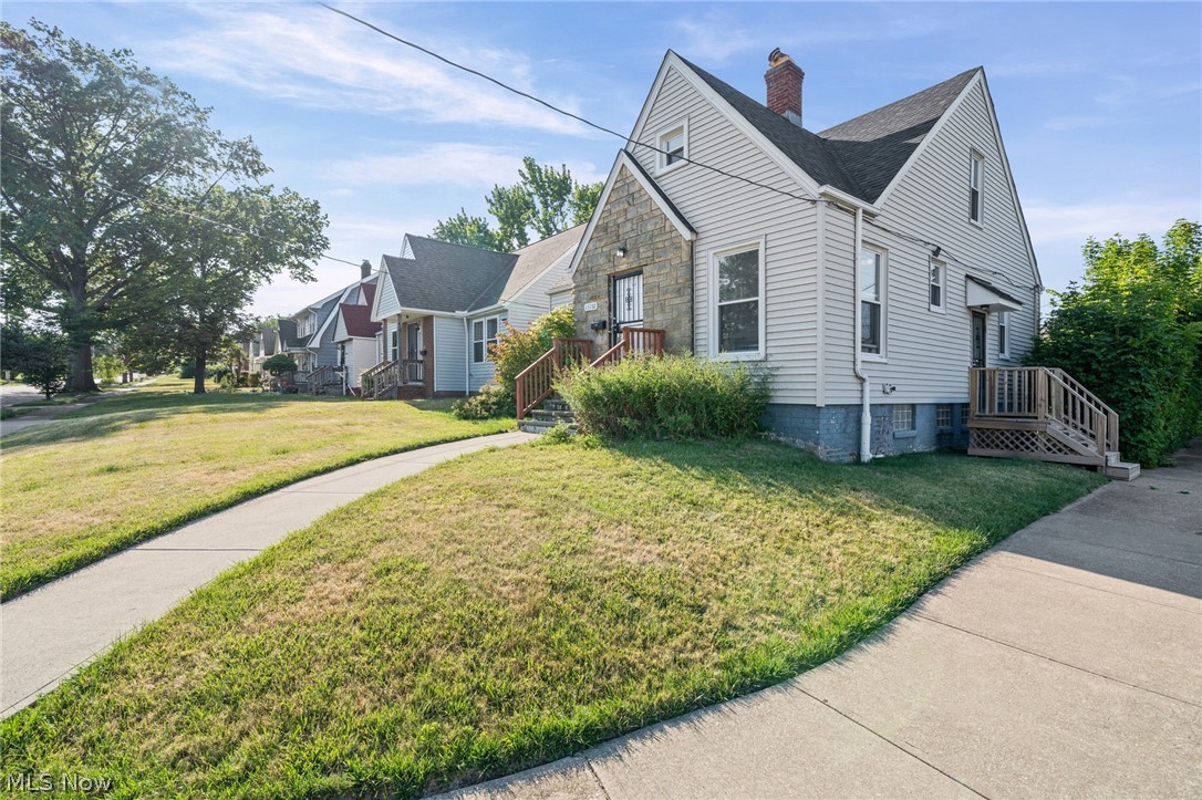 16102 Talford Avenue Cleveland OH 44128