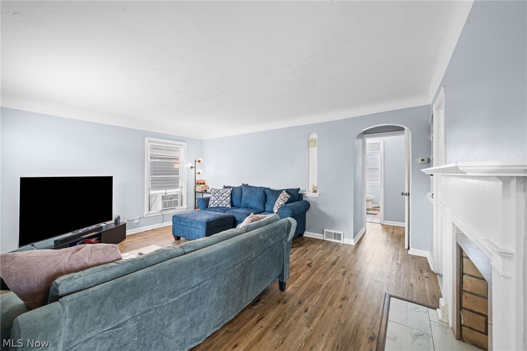 16102 Talford Avenue Cleveland OH 44128