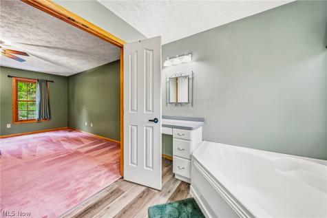 2009 Clay Road Dorset OH 44032