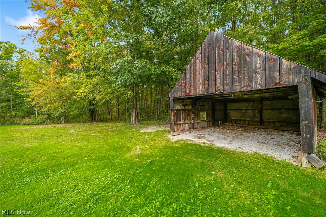 2009 Clay Road Dorset OH 44032