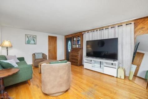 437 Bicksler Drive Wadsworth OH 44281
