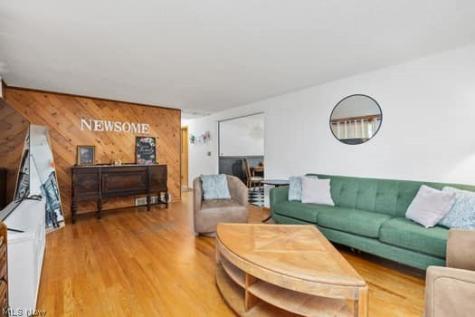 437 Bicksler Drive Wadsworth OH 44281