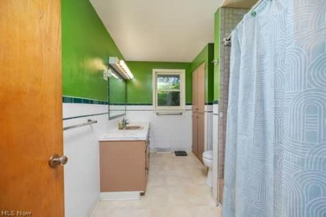 437 Bicksler Drive Wadsworth OH 44281