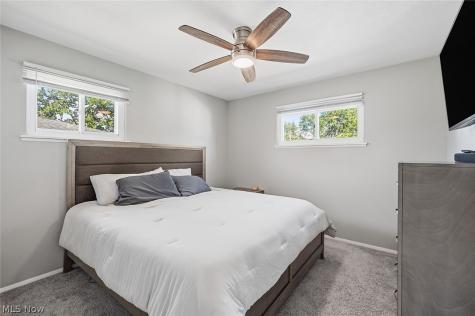 5882 Middlebrook Boulevard Brook Park OH 44142
