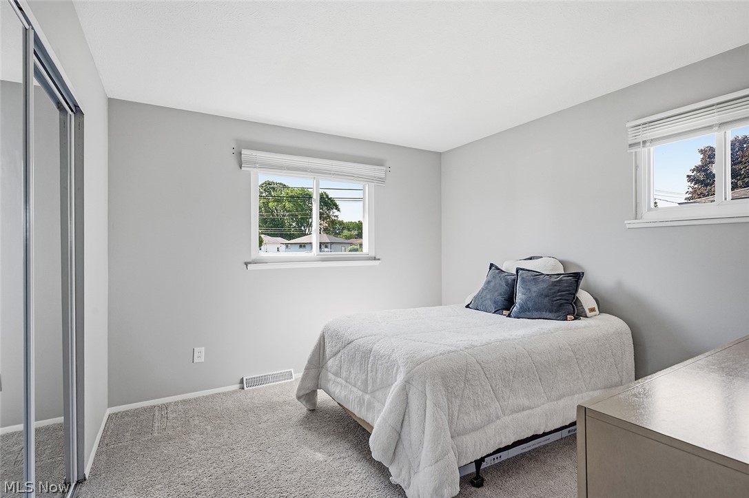 5882 Middlebrook Boulevard Brook Park OH 44142