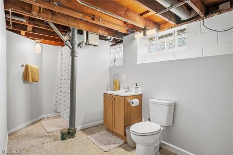 5882 Middlebrook Boulevard Brook Park OH 44142