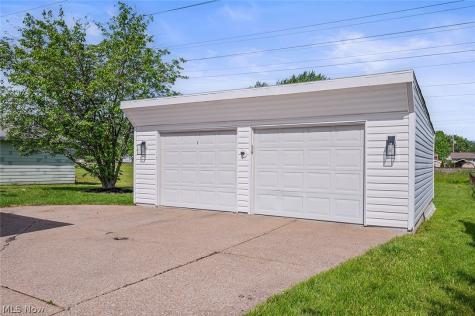 5882 Middlebrook Boulevard Brook Park OH 44142