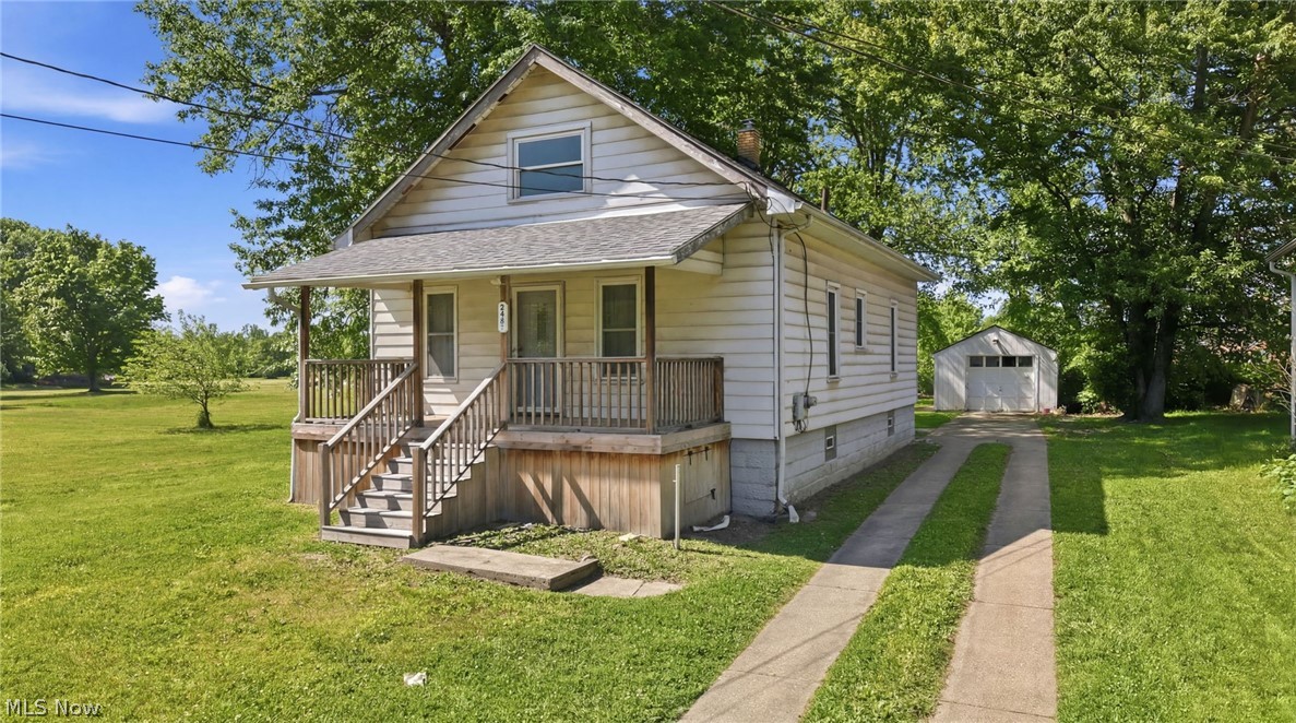 2645 Draper Street SE Warren OH 44484