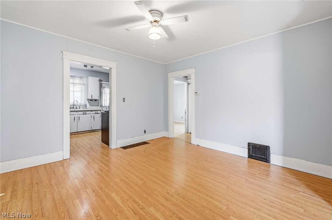 2645 Draper Street SE Warren OH 44484