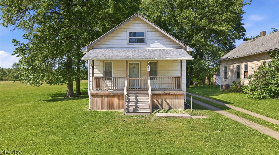 2645 Draper Street SE Warren OH 44484