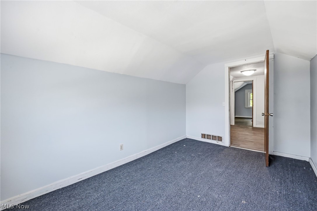 2645 Draper Street SE Warren OH 44484