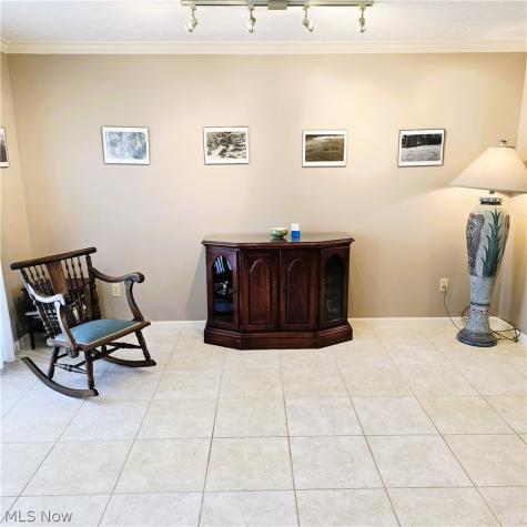 9898 Lakeview Circle Strongsville OH 44136