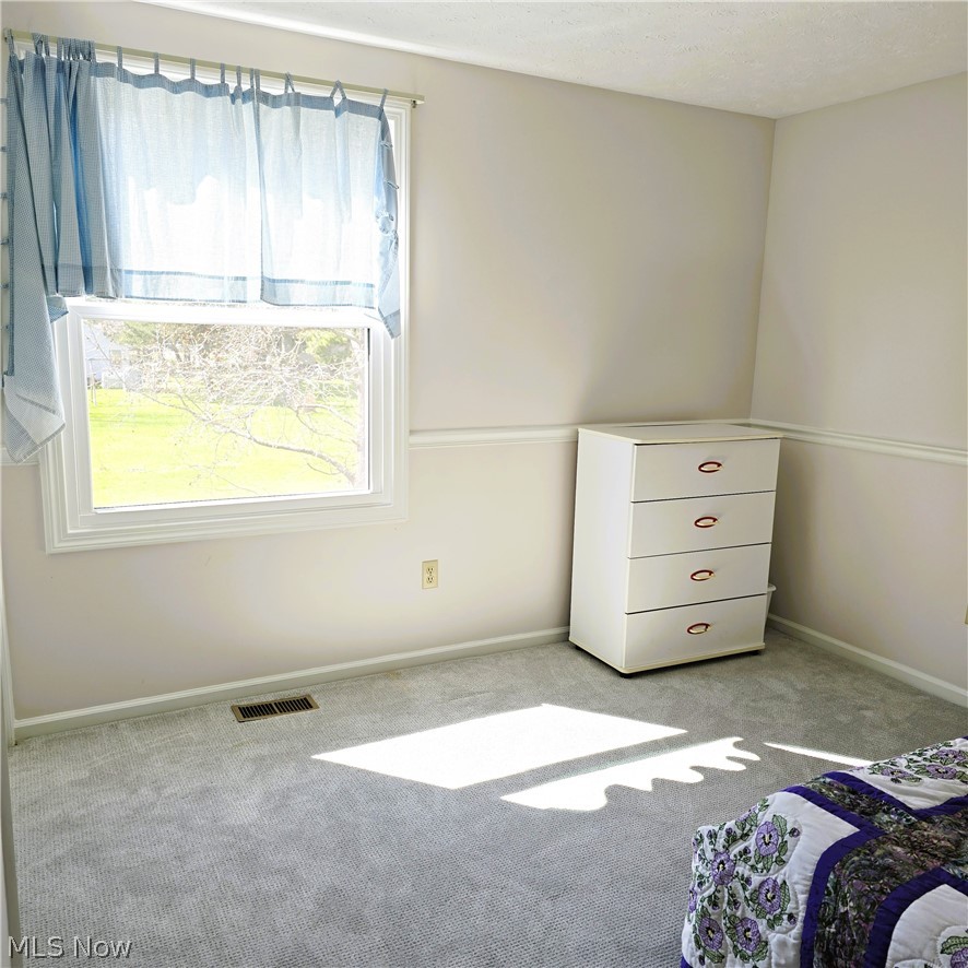 9898 Lakeview Circle Strongsville OH 44136