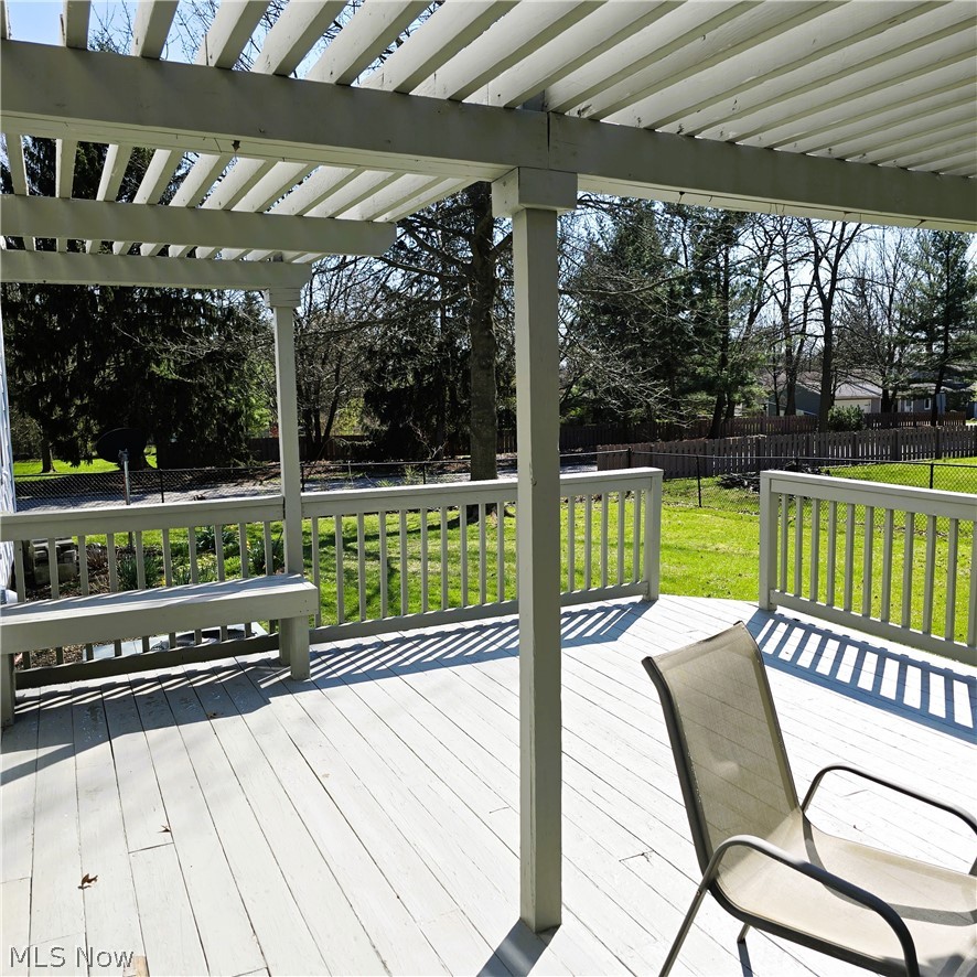 9898 Lakeview Circle Strongsville OH 44136