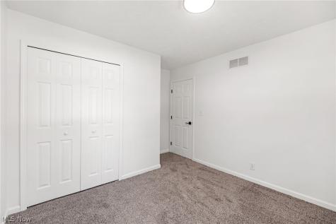 164 High Grove Boulevard Akron OH 44312