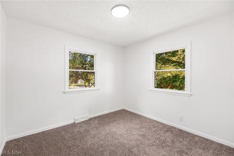 164 High Grove Boulevard Akron OH 44312