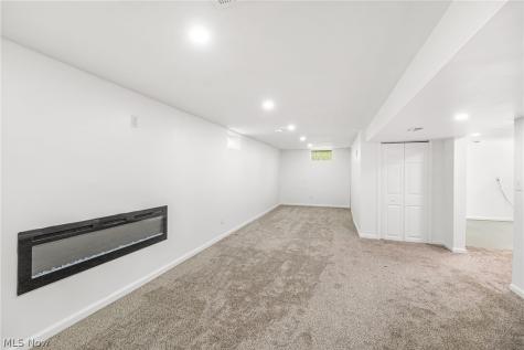 164 High Grove Boulevard Akron OH 44312