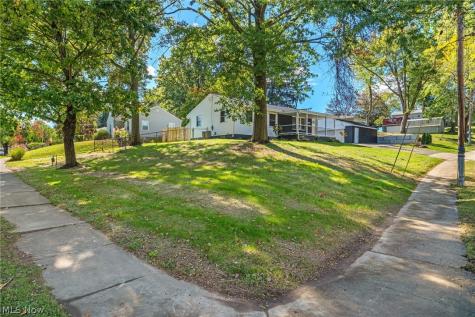 164 High Grove Boulevard Akron OH 44312