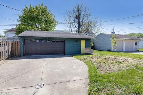 10620 Raymond Avenue Garfield Heights OH 44125