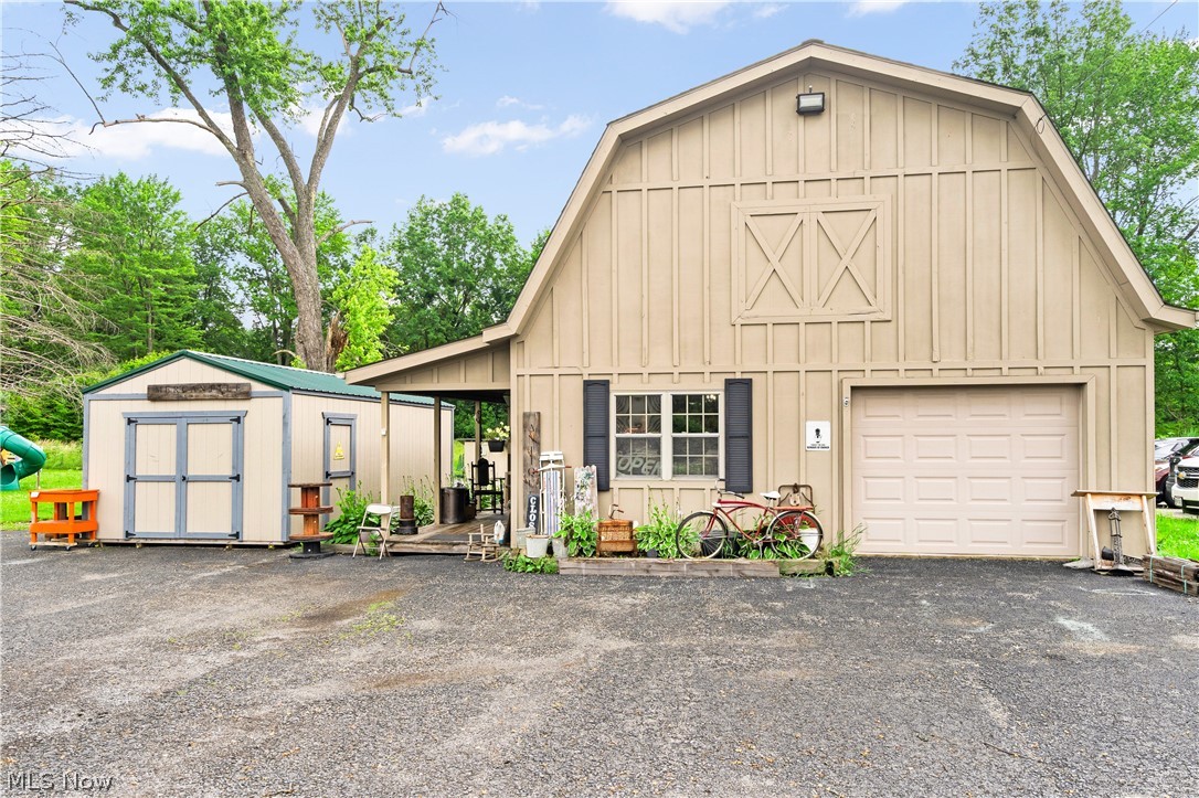 337 Youngstown Kingsville Road SE Vienna OH 44473