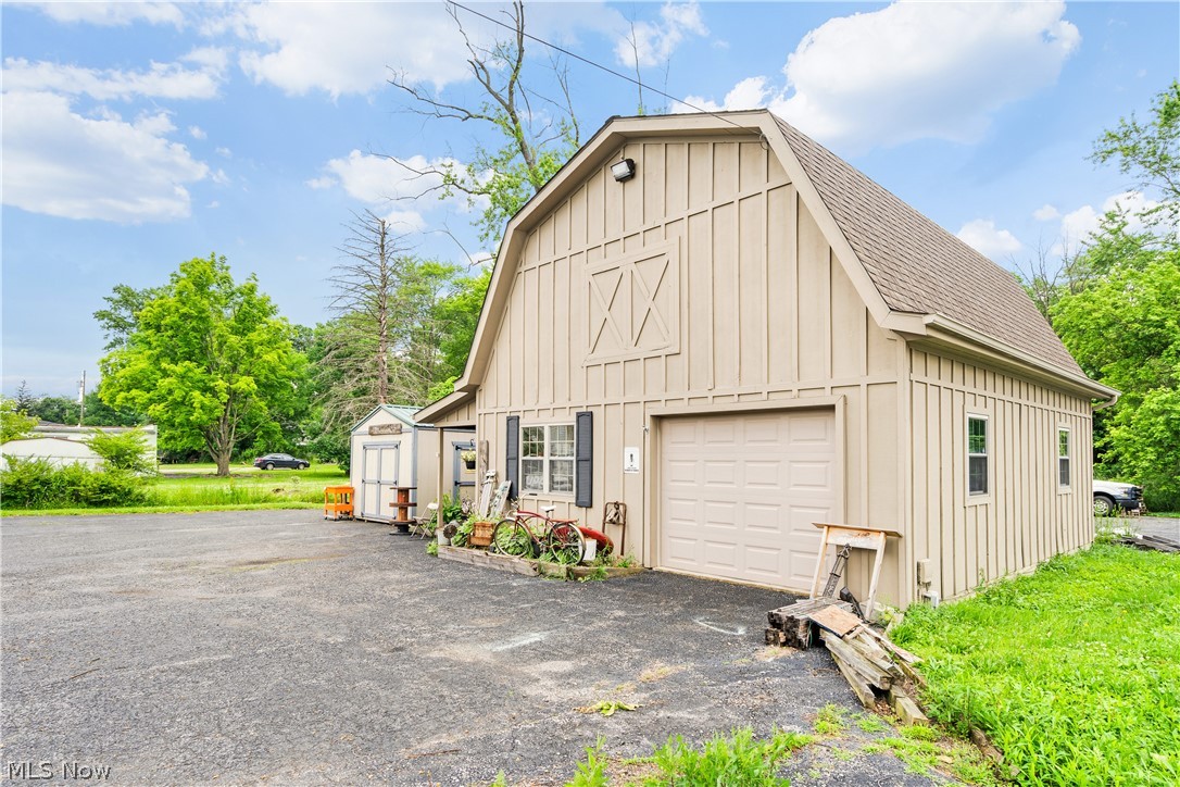 337 Youngstown Kingsville Road SE Vienna OH 44473